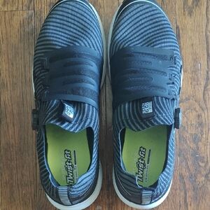 Skechers Twist Fit Black and Gray  Running Sneakers